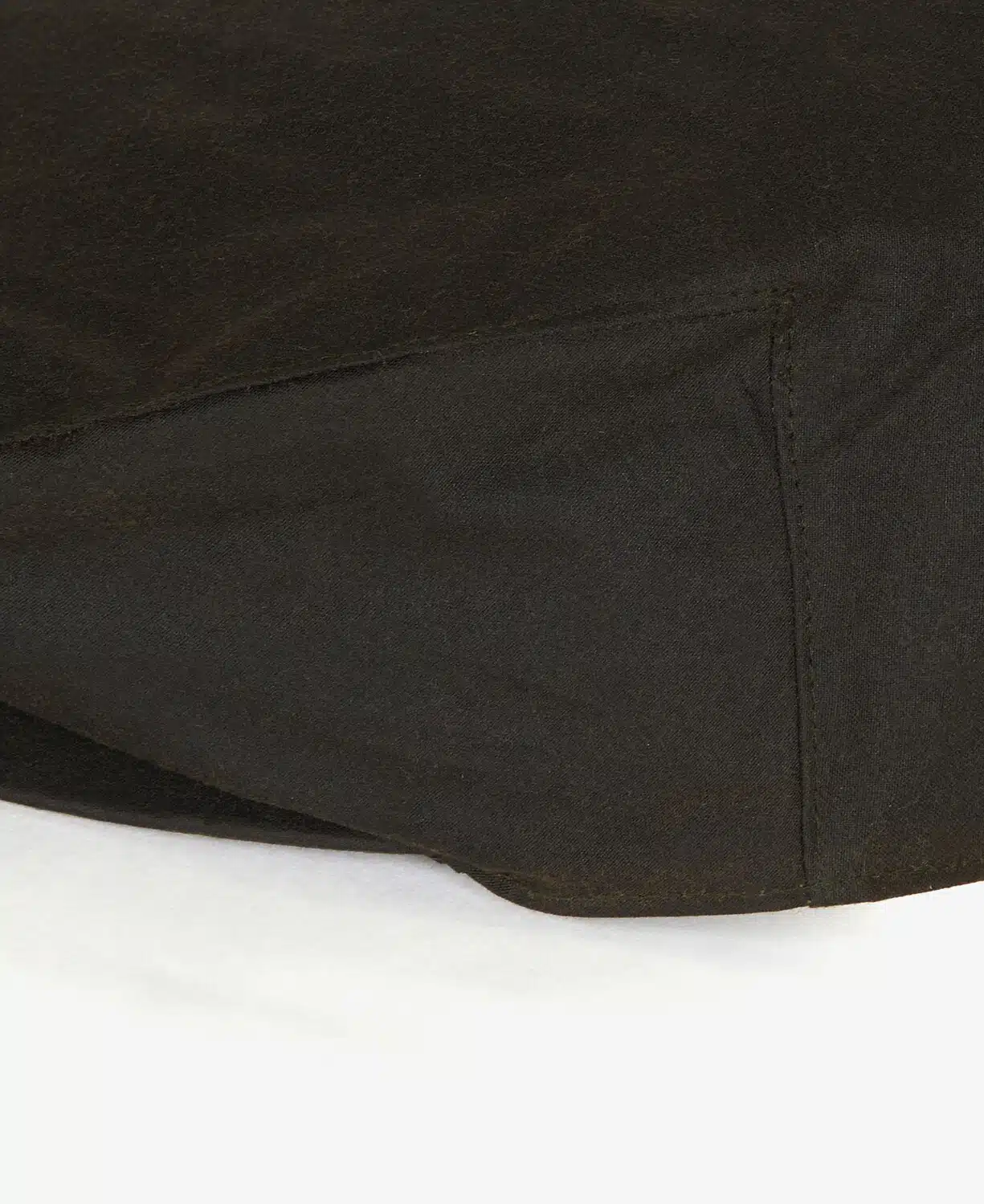 Casquette plate en coton huilé olive Barbour