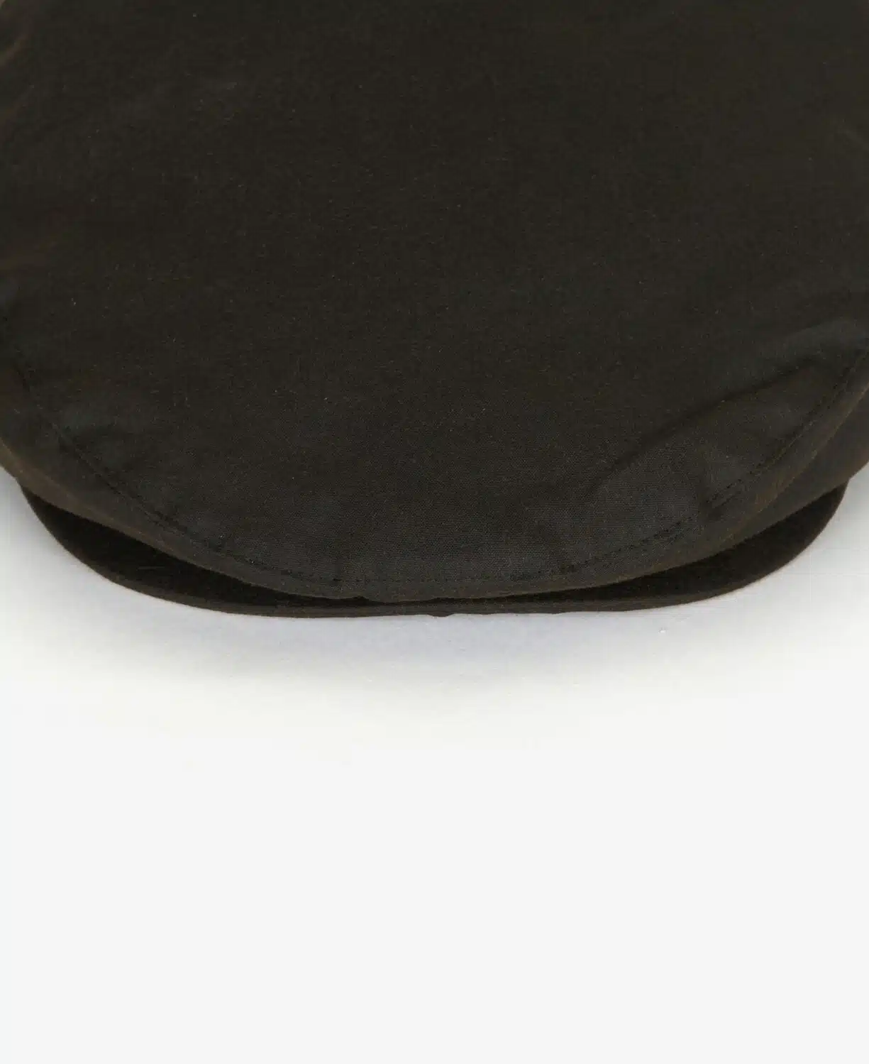 Casquette plate en coton huilé olive Barbour