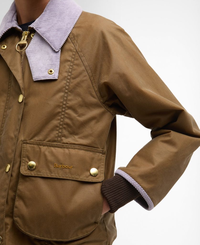 Veste en coton huilé barbour cropped beadnell sand beige et lila violet mauve