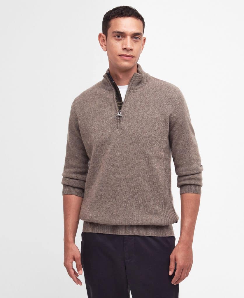 Pull Barbour Holden pour homme en laine, avec col zippé et détails tartan aux coudes et au col.