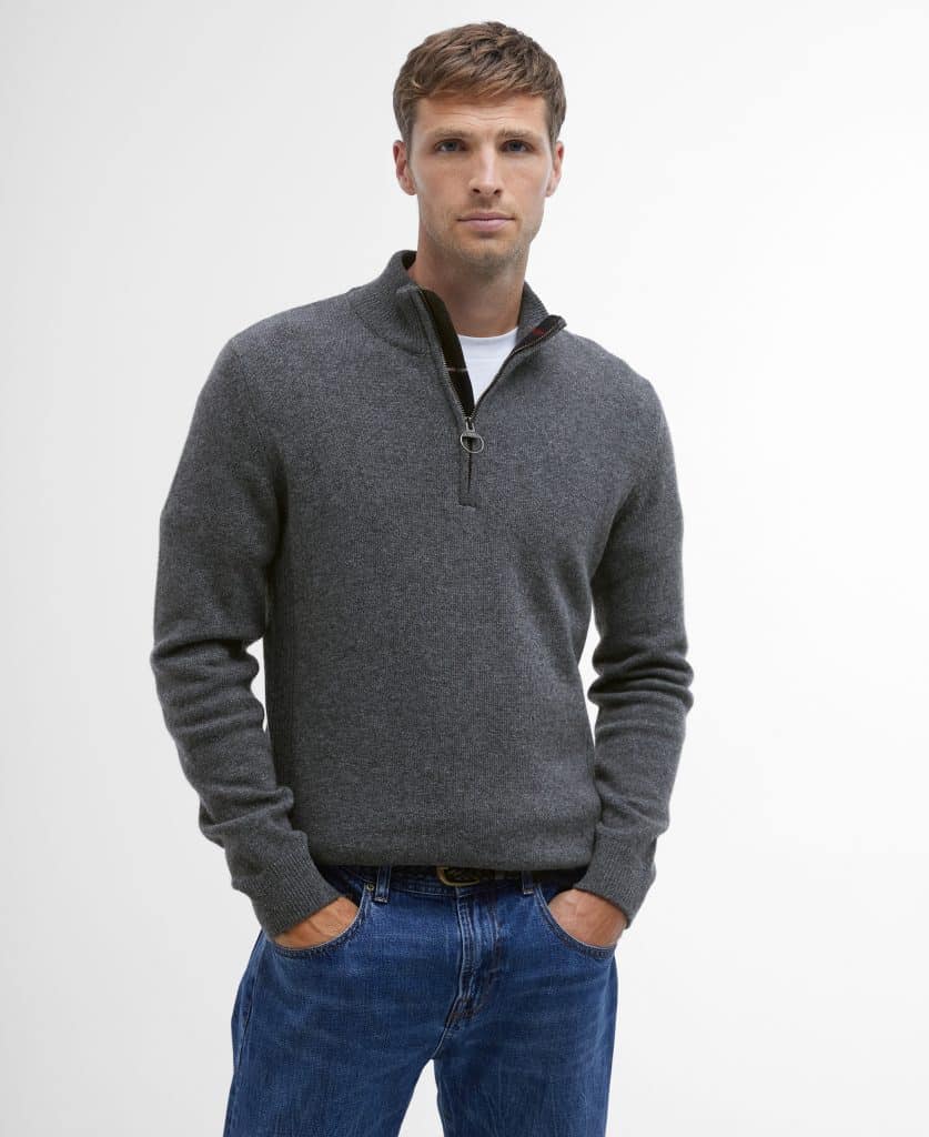Pull Barbour Holden pour homme en laine, avec col zippé et détails tartan aux coudes et au col.