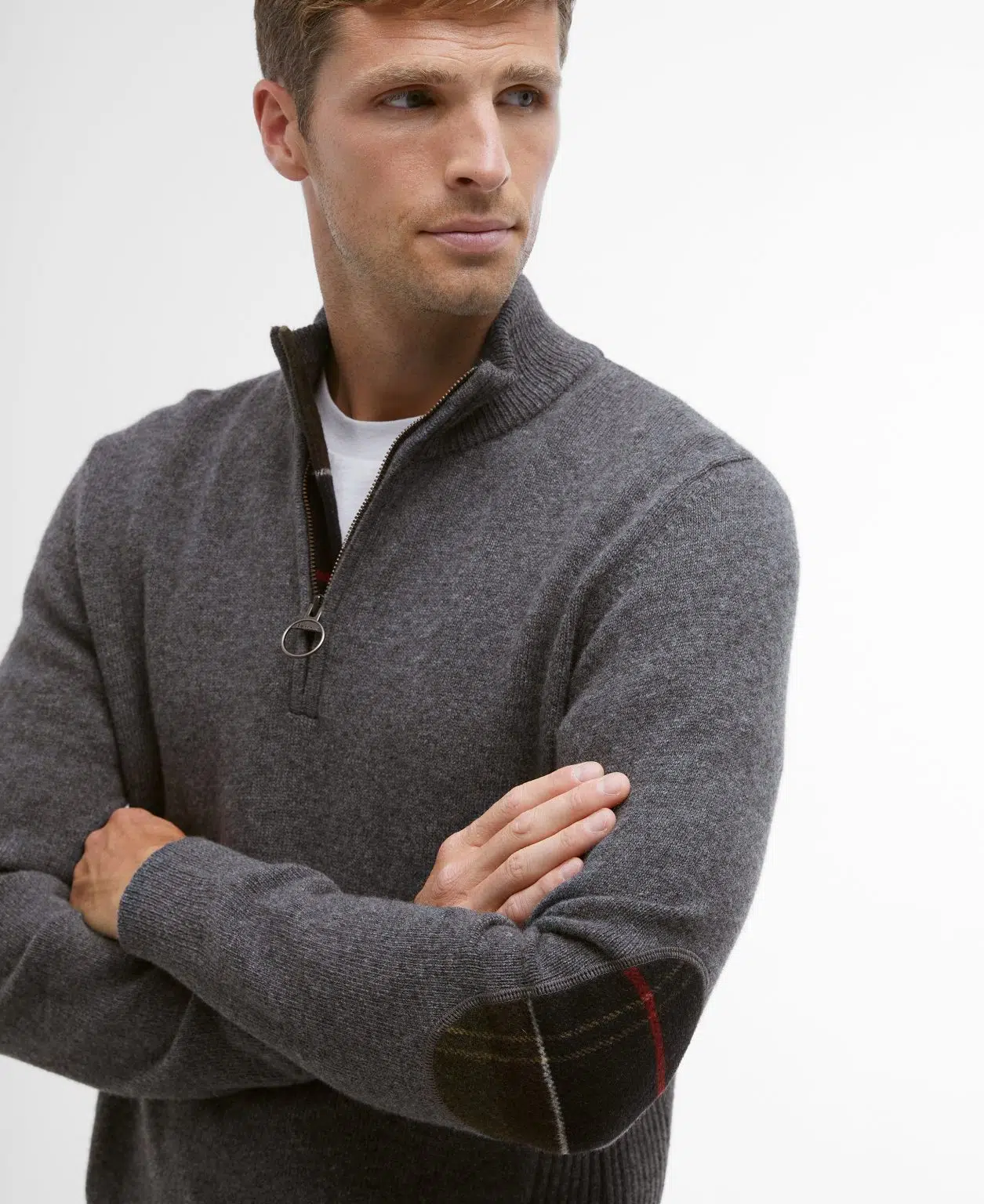 Pull Barbour Holden pour homme en laine, avec col zippé et détails tartan aux coudes et au col.
