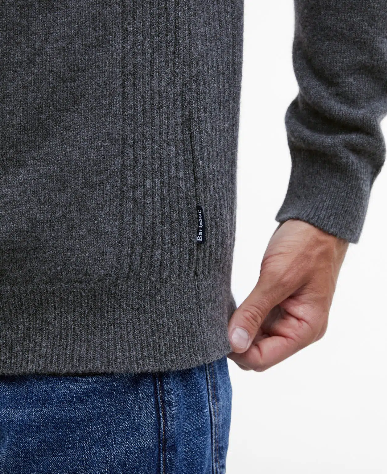 Pull Barbour Holden pour homme en laine, avec col zippé et détails tartan aux coudes et au col.