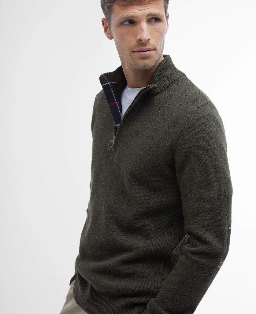 Pull Barbour Holden pour homme en laine, avec col zippé et détails tartan aux coudes et au col.