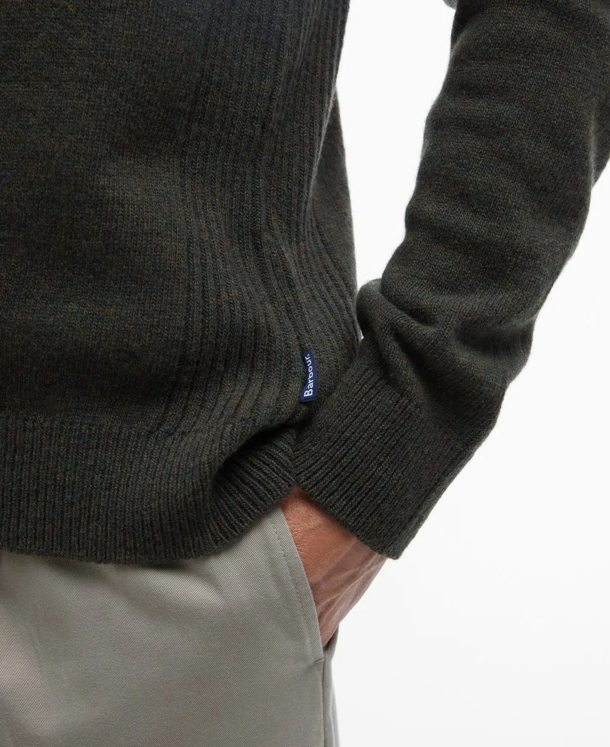 Pull Barbour Holden pour homme en laine, avec col zippé et détails tartan aux coudes et au col.