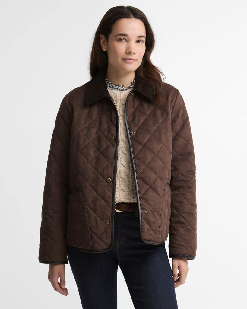 Veste matelassée Barbour Sonya pour femme avec col en velours côtelé et fermeture par boutons-pression.