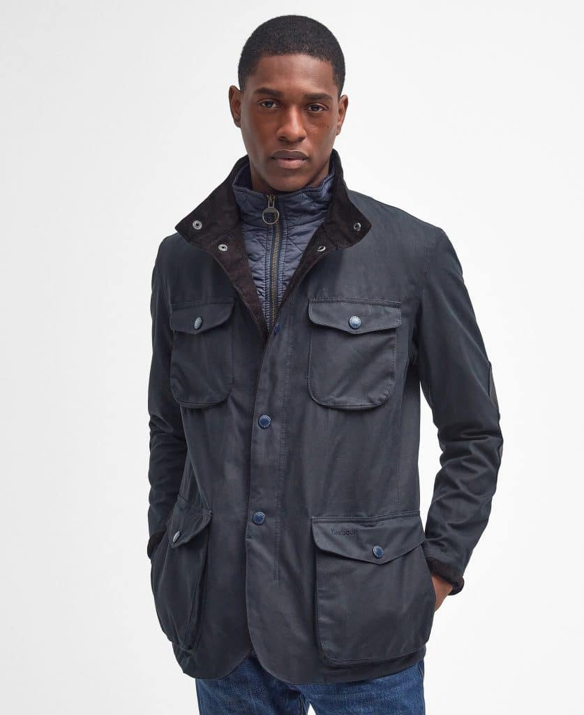 Veste Barbour Ogston pour homme en coton huilé avec gilet matelassé intégré, col en velours côtelé et poches avant.