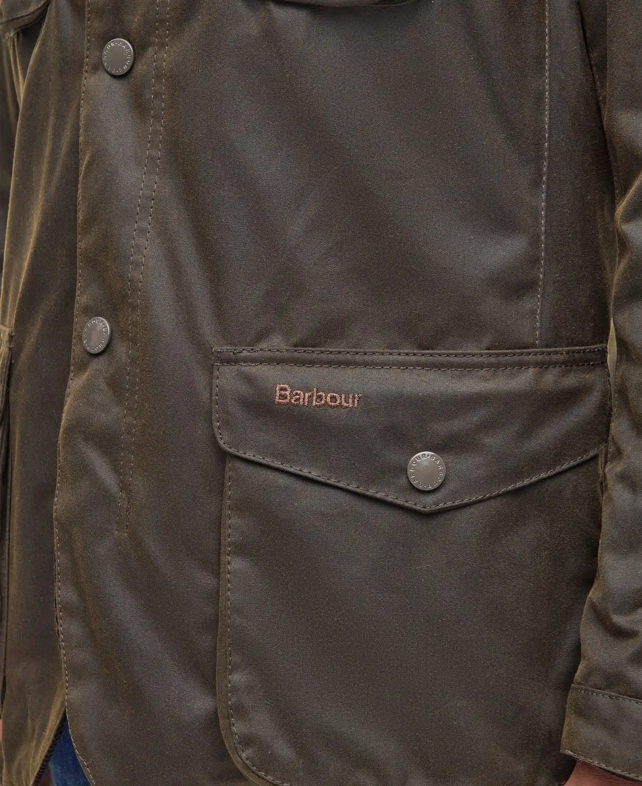 Veste Barbour Ogston pour homme en coton huilé avec gilet matelassé intégré, col en velours côtelé et poches avant.